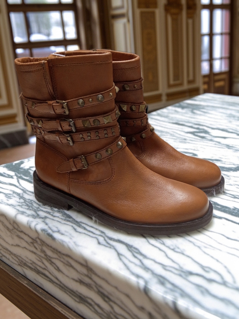 SCHUTZ Luiza Brown Leather Buckled Studded Moto Ankle Side Zip Boots 8.5